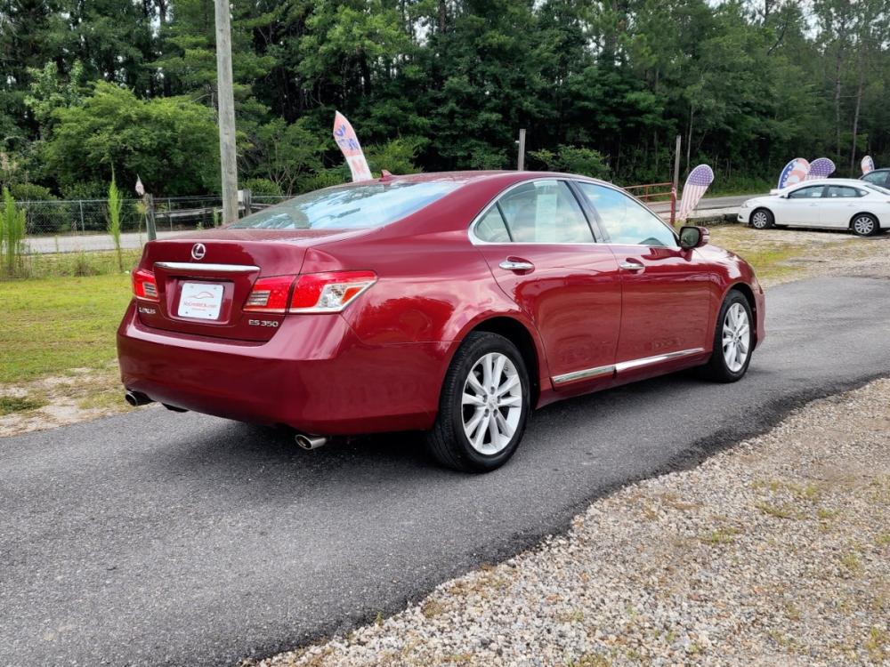 2010 Red Lexus ES 350 Sedan (JTHBK1EG7A2) with an 3.5L V6 DOHC 24V engine, 6-Speed Automatic transmission, located at 18001 Kellogg Rd., Saucier, MS, 39574, (228) 832-1441, 0.000000, 0.000000 - Photo #5