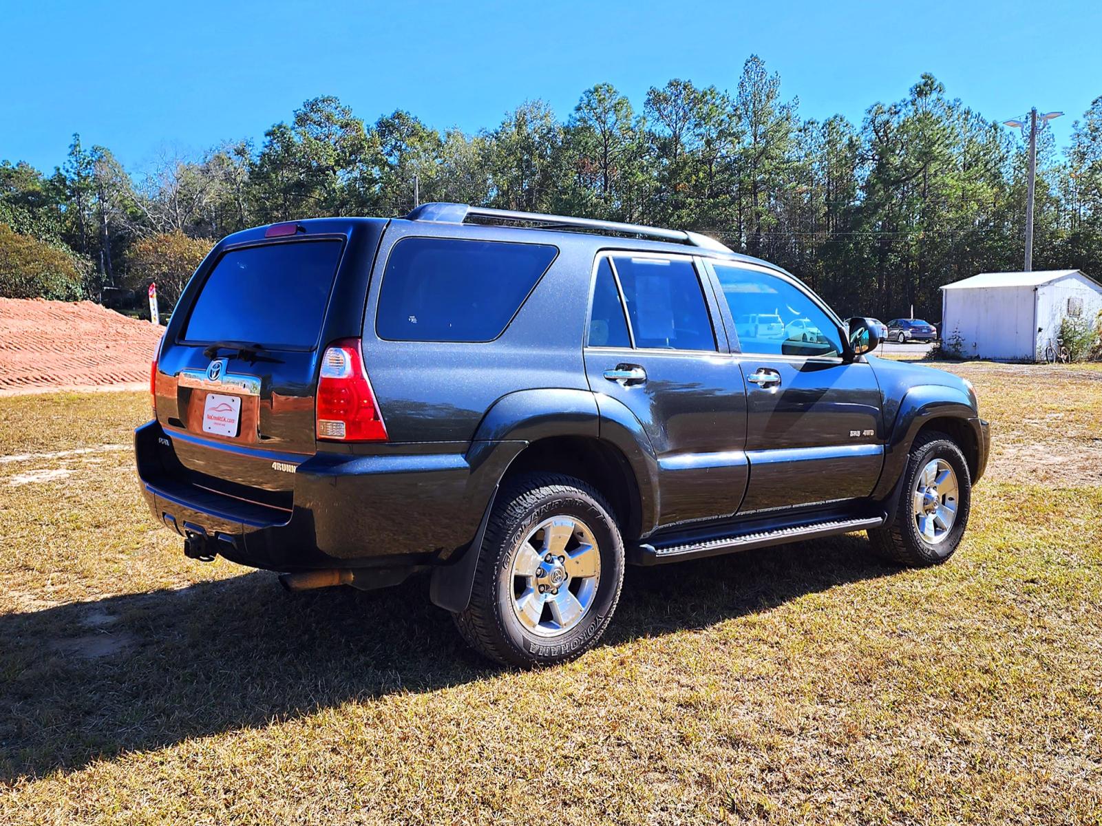 2007 Grey Toyota 4Runner Sport Edition 4WD (JTEBU14R178) with an 4.0L V6 DOHC 24V engine, 5-Speed Automatic Overdrive transmission, located at 18001 Kellogg Rd, Saucier, MS, 39574, (228) 832-1441, 139.421463, -76.641457 - Photo #7