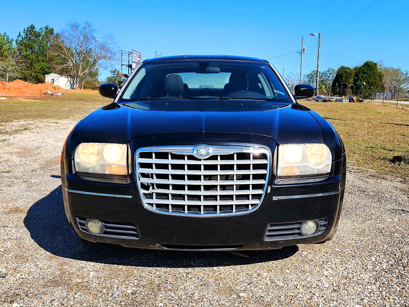 2006 Black Chrysler 300 Touring (2C3KA53G86H) with an 3.5L V6 DOHC 24V engine, 4-Speed Automatic Overdrive transmission, located at 18001 Kellogg Rd., Saucier, MS, 39574, (228) 832-1441, 0.000000, 0.000000 - SUPER SHARP !! 2006 CHRYSLER 300 TOURING – CHRYSLER Strong! - V6! 3.5L DOHC 24V – Runs GREAT - Just Serviced! – AUTOMATIC Transmission – Ice COLD A/C – Power SUNROOF – Premium -AM // FM // CD Stereo – DVD REAR ENTERTAINMENT – CRUISE with - Photo #6