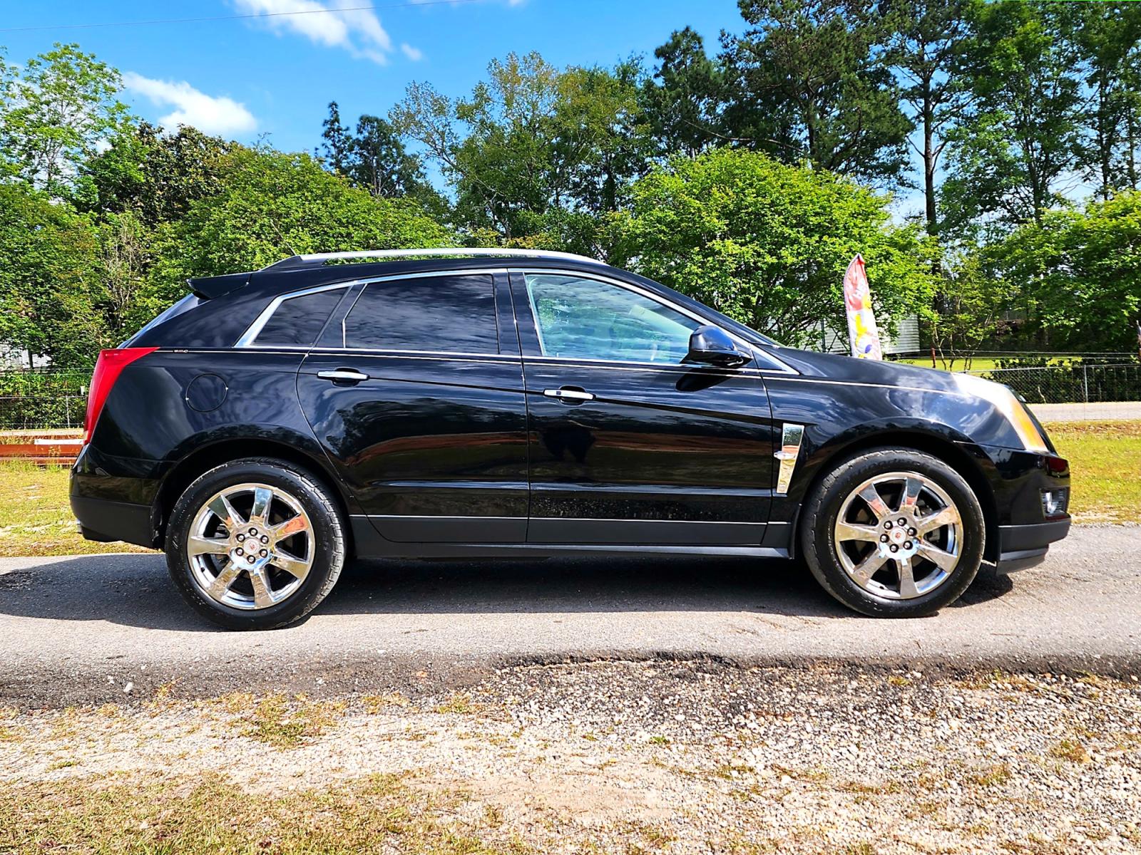 2012 Black Cadillac SRX Performance (3GYFNBE31CS) with an 3.6L V6 DOHC 24V FFV engine, 6-Speed Automatic transmission, located at 18001 Kellogg Rd., Saucier, MS, 39574, (228) 832-1441, 0.000000, 0.000000 - GREAT VALUE !! 2012 CADILLAC SRX PERFORMANCE – CADILLAC Strong! - V6! 3.6L DOHC 24V FFV – Runs GREAT - Just Serviced! – CARFAX Well-Maintained Vehicle! – CARFAX GREAT-VALUE Vehicle! – AUTOMATIC Transmission – PUSH to START – Ice COLD A/C � - Photo #3