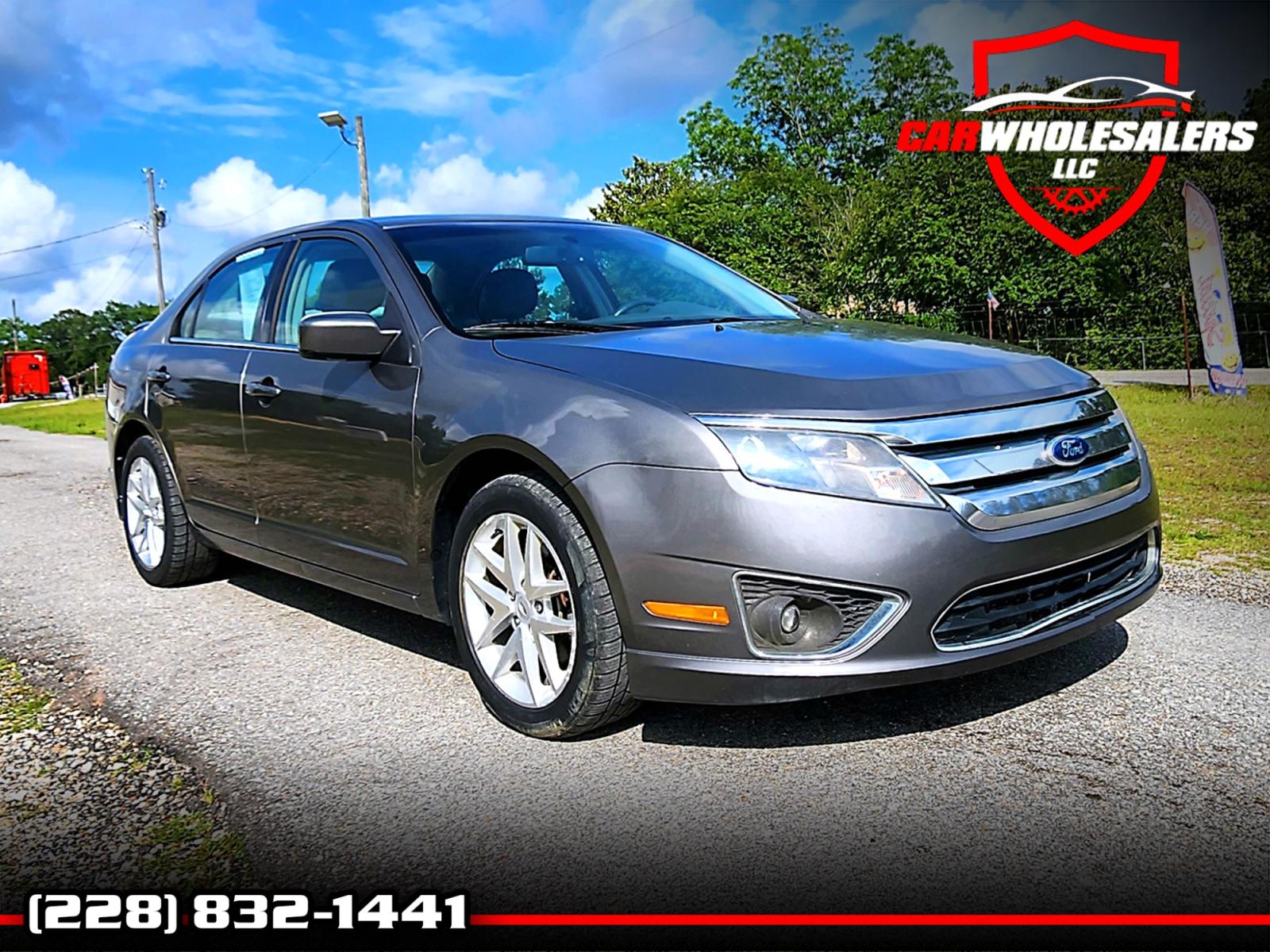 2012 Grey Ford Fusion SEL (3FAHP0JGXCR) with an 3.0L V6 DOHC 24V engine, Automatic transmission, located at 18001 Kellogg Rd., Saucier, MS, 39574, (228) 832-1441, 0.000000, 0.000000 - GREAT VALUE !! 2012 FORD FUSION SEL – FORD Strong! - V6! 3.0L DOHC 24V – Runs GREAT - Just Serviced! – CARFAX GREAT-VALUE Vehicle! – FUEL SAVER!! est. 33 MPG hwy! – AUTOMATIC Transmission – Ice COLD A/C – AM // FM // XM // CD // AUX // USB // M - Photo #0