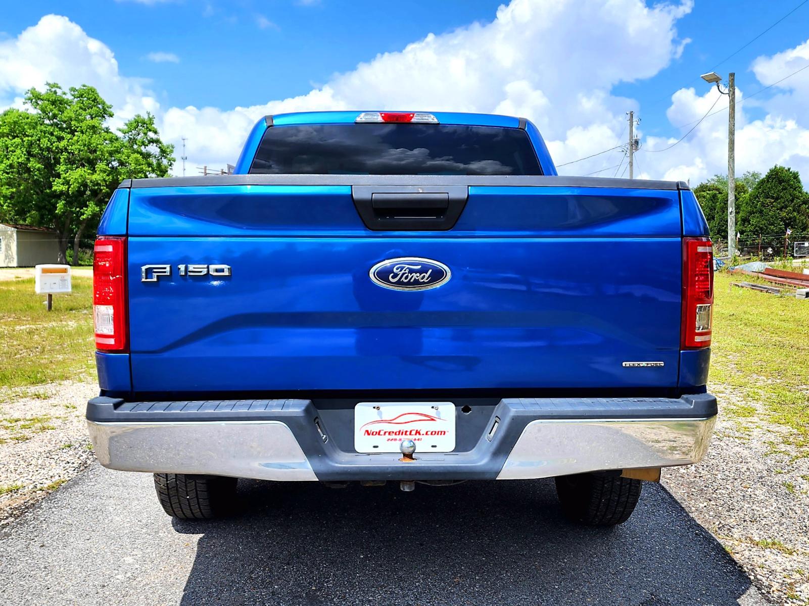2016 Blue Ford F-150 SuperCrew XLT 5.5-ft. 2WD (1FTEW1CF4GF) with an 5.0L V8 engine, 6A transmission, located at 18001 Kellogg Rd., Saucier, MS, 39574, (228) 832-1441, 0.000000, 0.000000 - CLEAN CARFAX !! 2016 FORD F-150 XLT SUPERCREW – FORD Strong! - V8! 5.0L – Runs GREAT - Just Serviced! – CARFAX 2-OWNER Vehicle – CLEAN CARFAX Vehicle! – AUTOMATIC Transmission – Ice COLD A/C – Touchscreen -AM // FM // XM // AUX // USB // BLUETO - Photo #7