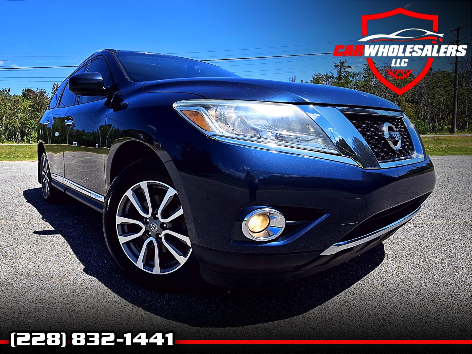 2014 Blue Nissan Pathfinder S 2WD (5N1AR2MN3EC) with an 3.5L V6 DOHC 24V engine, Continuously Variable Transmission transmission, located at 18001 Kellogg Rd., Saucier, MS, 39574, (228) 832-1441, 0.000000, 0.000000 - Photo #0