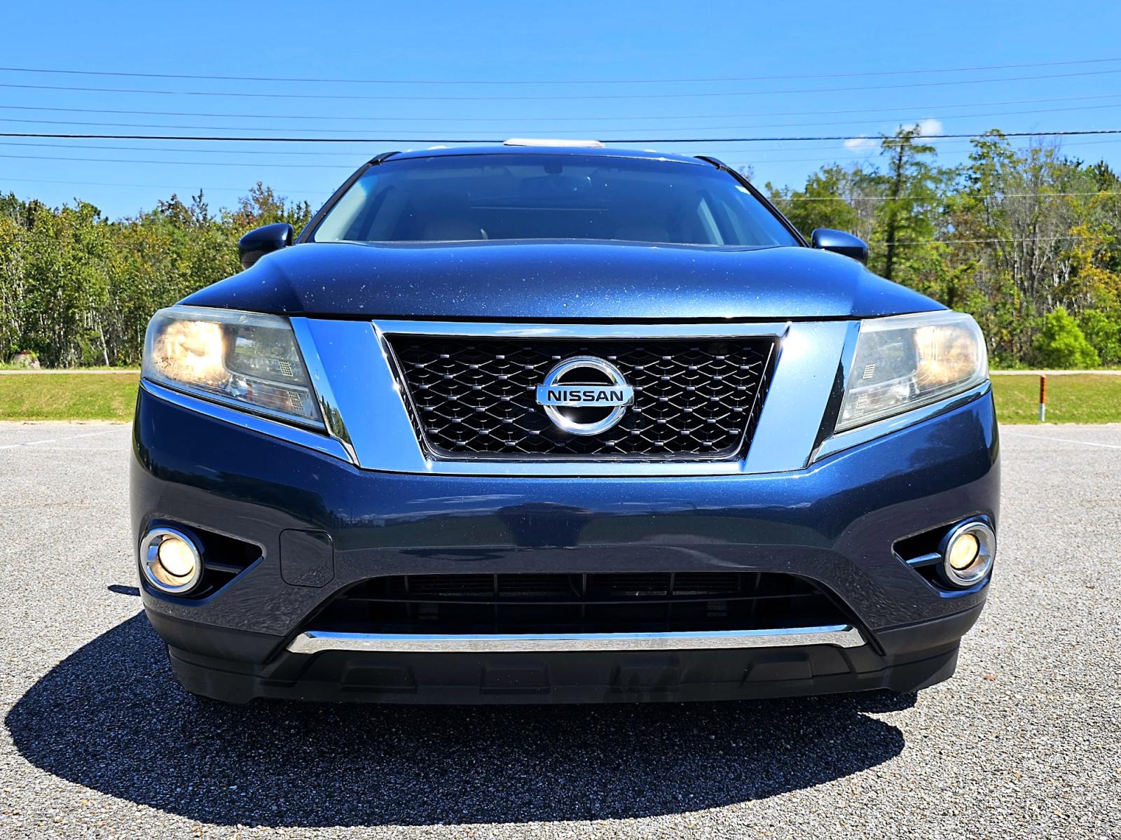 2014 Blue Nissan Pathfinder S 2WD (5N1AR2MN3EC) with an 3.5L V6 DOHC 24V engine, Continuously Variable Transmission transmission, located at 18001 Kellogg Rd., Saucier, MS, 39574, (228) 832-1441, 0.000000, 0.000000 - Photo #2