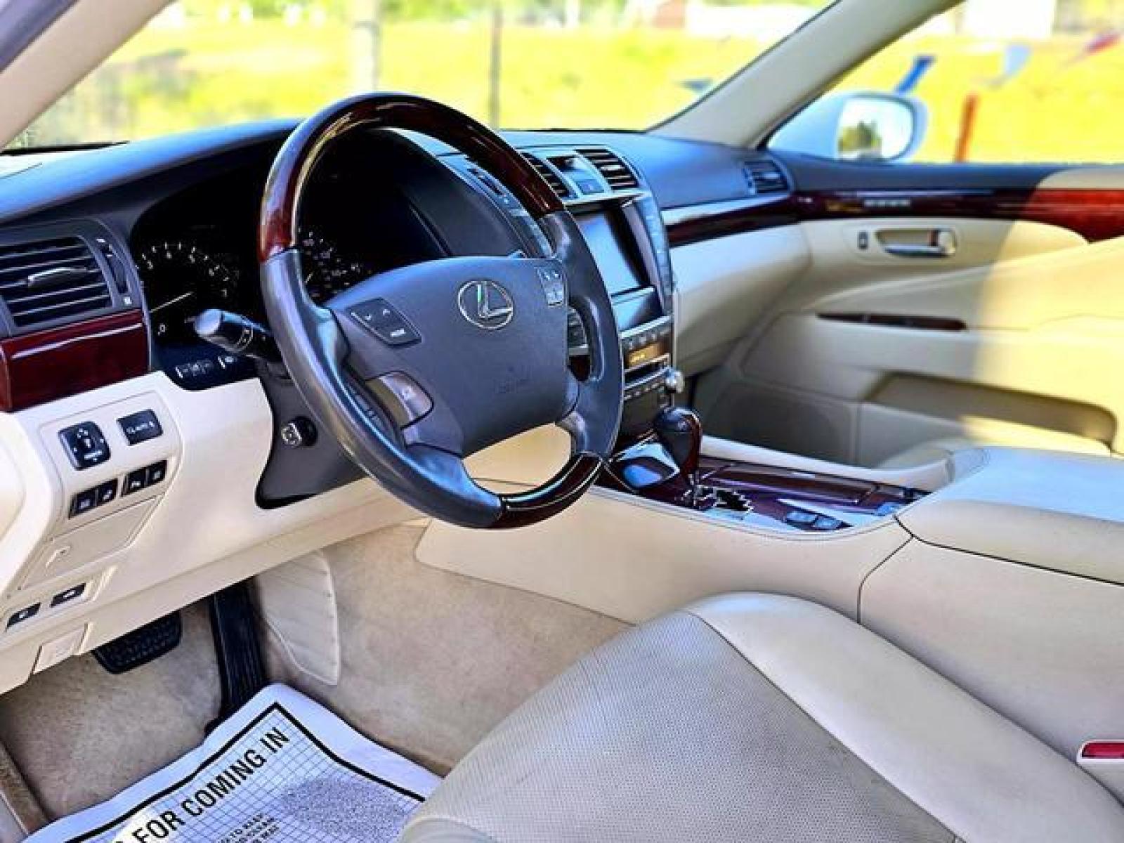 2011 White Lexus LS LS 460 Sedan 4D (JTHBL5EF1B5) with an 4.6L V8 DOHC 32V engine, Automatic, 8-Spd w/Overdrive and Sequential Mode transmission, located at 18001 Kellogg Rd, Saucier, MS, 39574, (228) 832-1441, 139.421463, -76.641457 - Photo #9