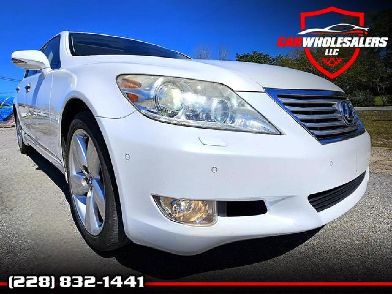 2011 White Lexus LS LS 460 Sedan 4D (JTHBL5EF1B5) with an 4.6L V8 DOHC 32V engine, Automatic, 8-Spd w/Overdrive and Sequential Mode transmission, located at 18001 Kellogg Rd, Saucier, MS, 39574, (228) 832-1441, 139.421463, -76.641457 - Photo #0