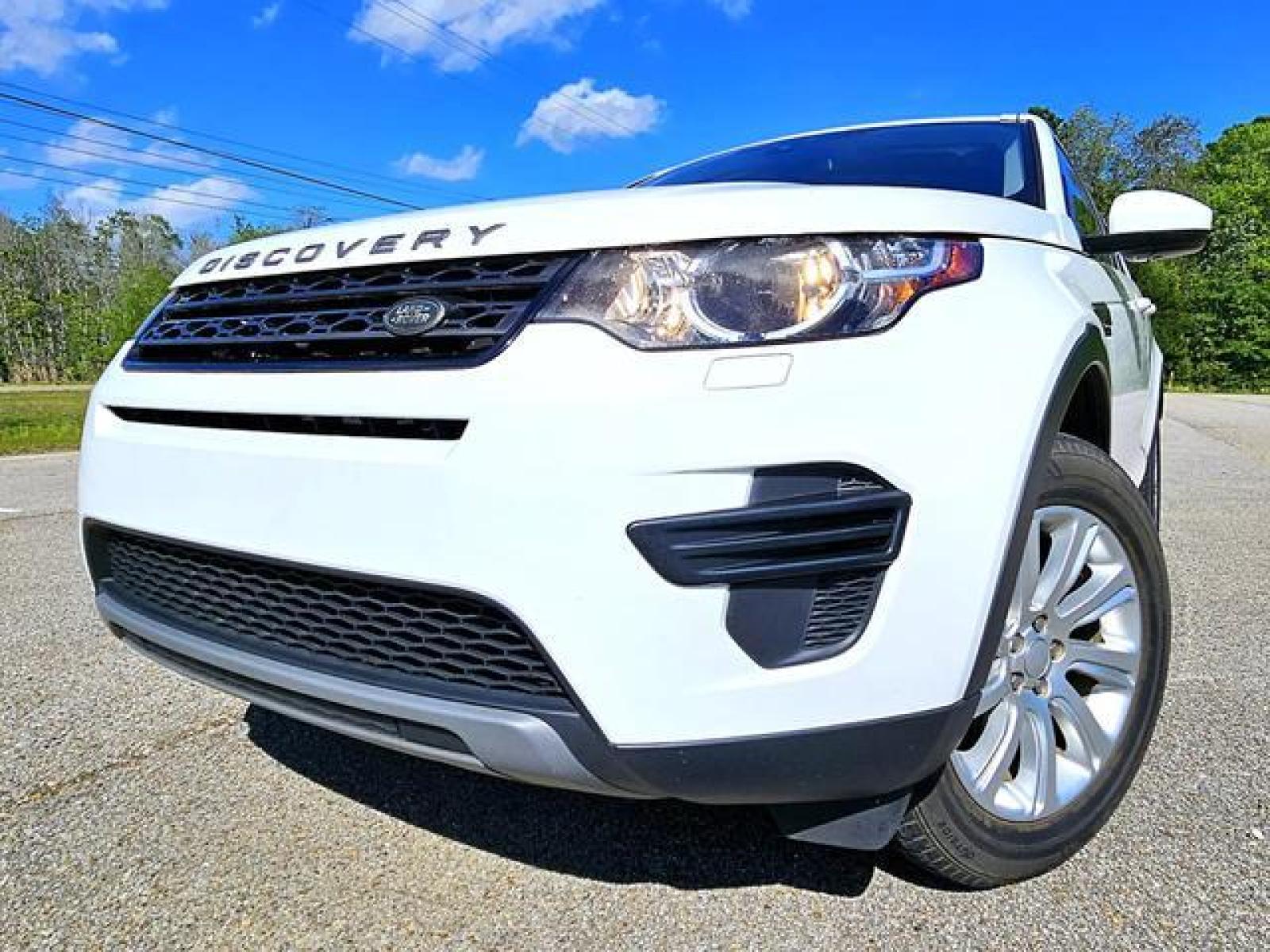 2018 White Land Rover Discovery Sport SE Sport Utility 4D (SALCP2RX9JH) with an 2.0L L4 DOHC 16V engine, Automatic, 9-Spd transmission, located at 18001 Kellogg Rd, Saucier, MS, 39574, (228) 832-1441, 139.421463, -76.641457 - Photo #27