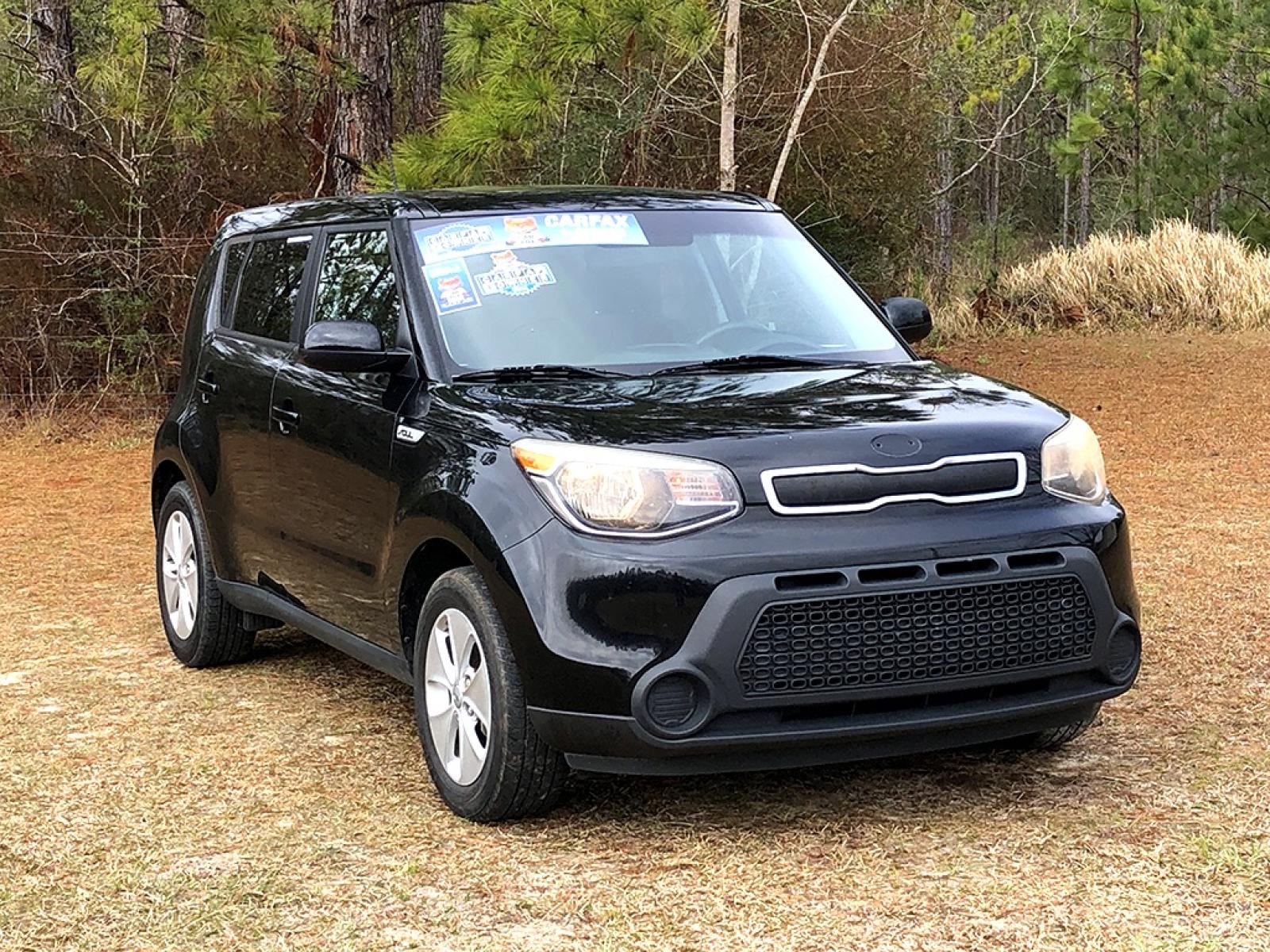 2015 Black Kia Soul Base (KNDJN2A20F7) with an 1.6L L4 DOHC 16V engine, Automatic transmission, located at 18001 Kellogg Rd, Saucier, MS, 39574, (228) 832-1441, 39.421459, -76.641457 - Photo #11